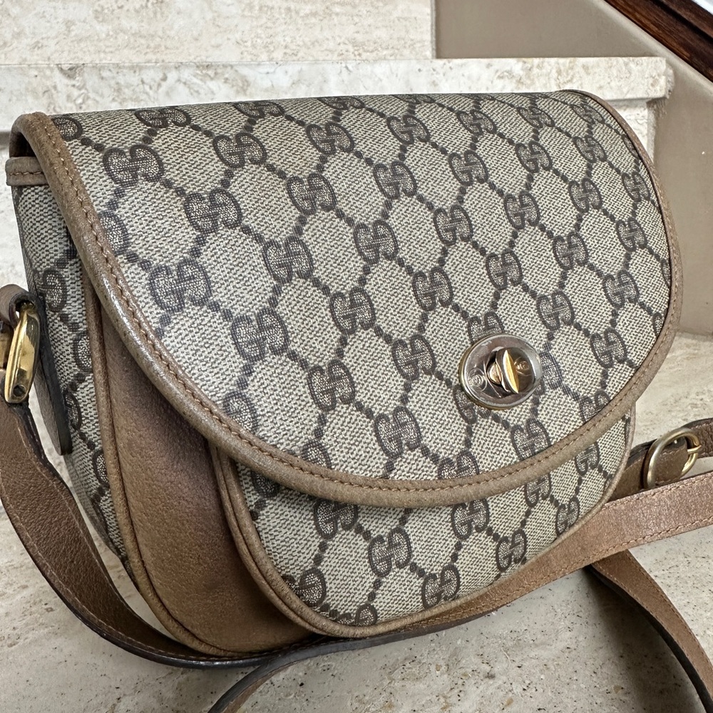 Authentic Gucci Shoulder /Crossbody Bag. - Picture 13 of 17
